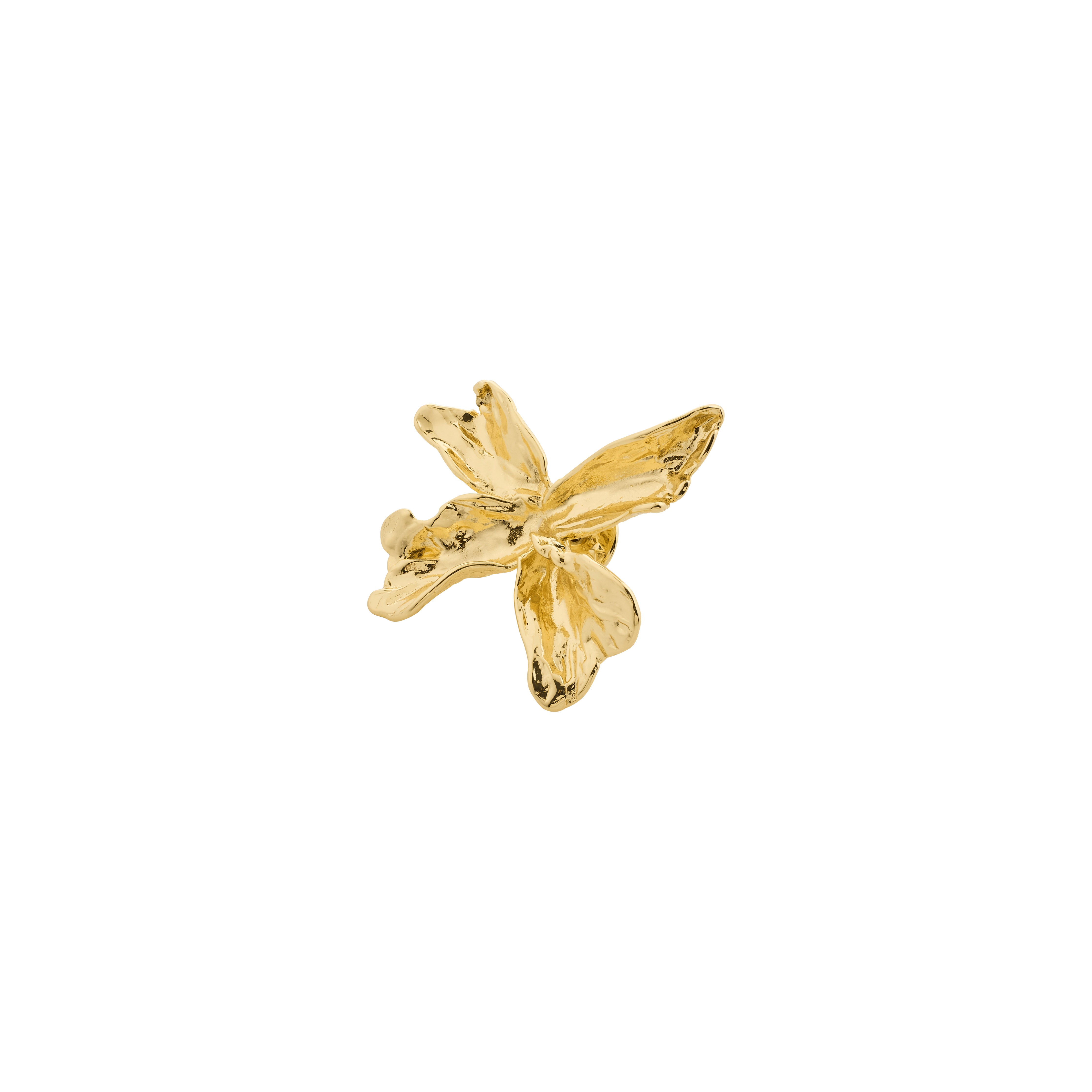 DREAM brooch gold-plated by Pilgrim, featuring a large gold-plated floral motif, versatile as an elegant bow, crafted from 99% recycled materials.