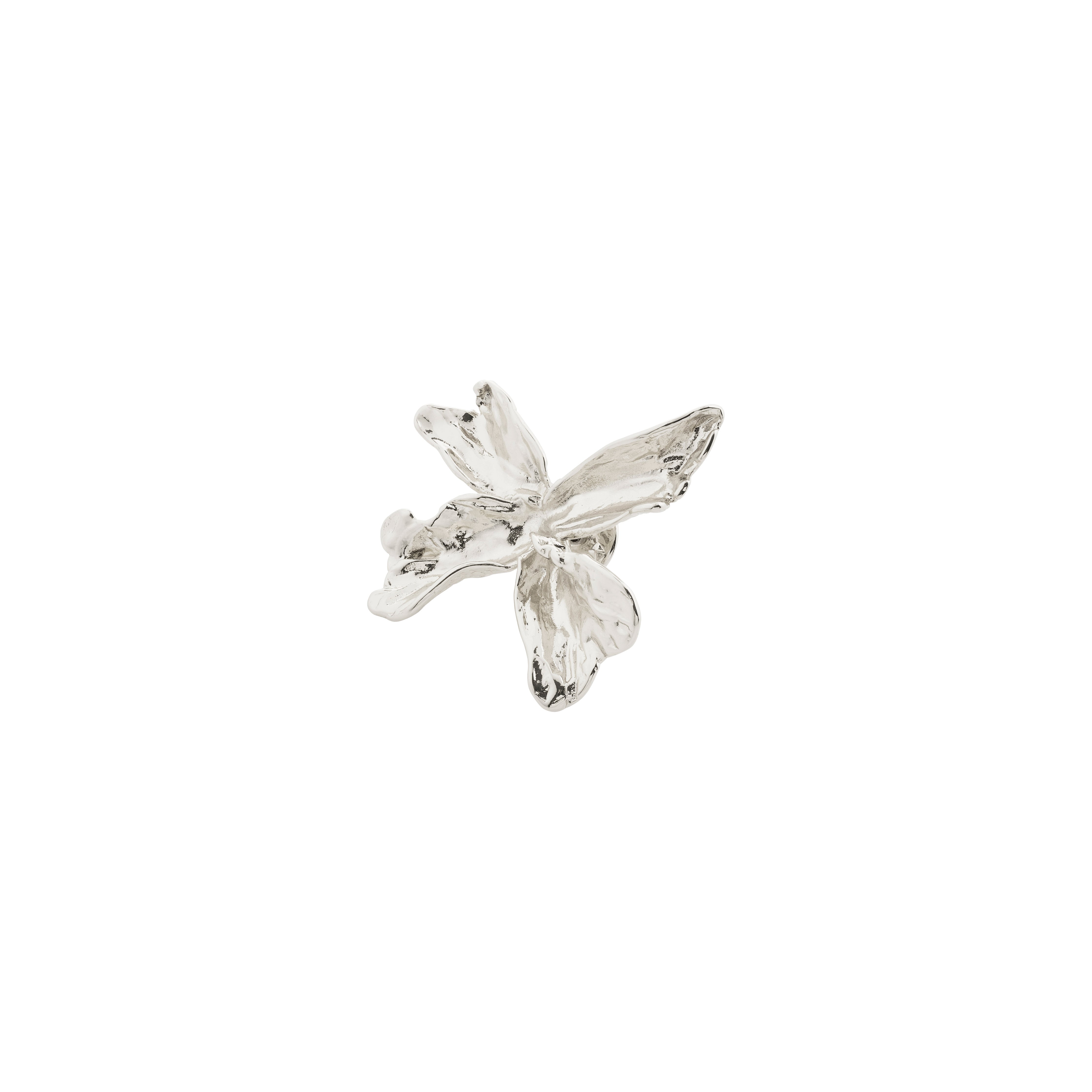 DREAM brooch silver-plated by Pilgrim features a silver flower and butterfly design, adding nature-inspired elegance to your attire.