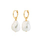 SKY pearl earrings gold-plated by Pilgrim, featuring mother-of-pearl glass beads and easy click clasp, perfect for chic, everyday style.