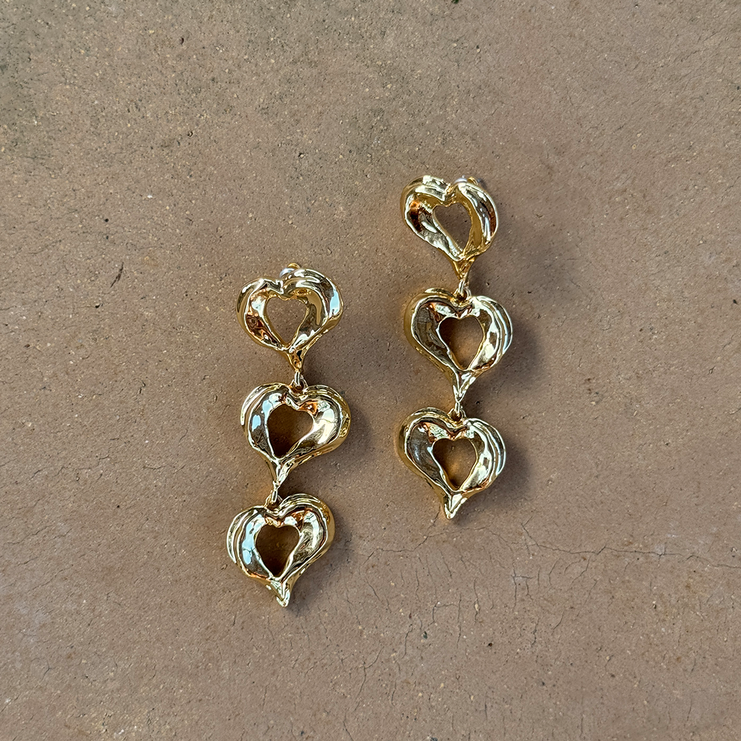 gold earrings b047e937 aa1e 4f40 ac7d d7e2d6352725